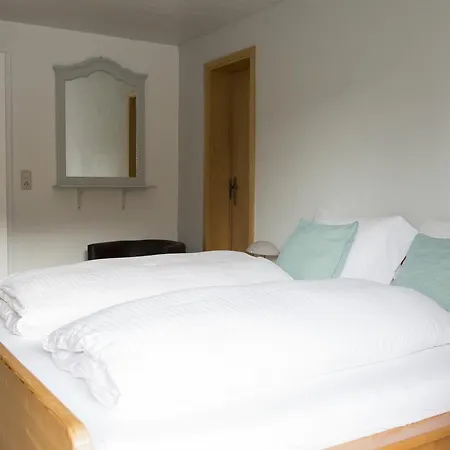 - Katharina 2* יונגהולץ